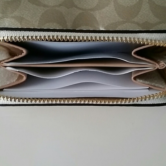 🍒COACH ZIP COIN CASE/CHERRY PRINT🍒🍒 - Picture 5 of 7